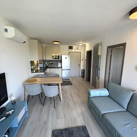 Edison 301 Apartment